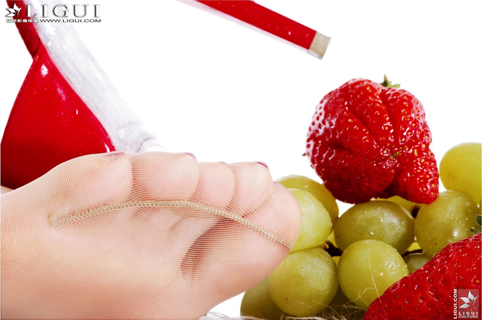 [Ligui丽柜]2012.09.20 Model 雯雯 国产性感美女图片